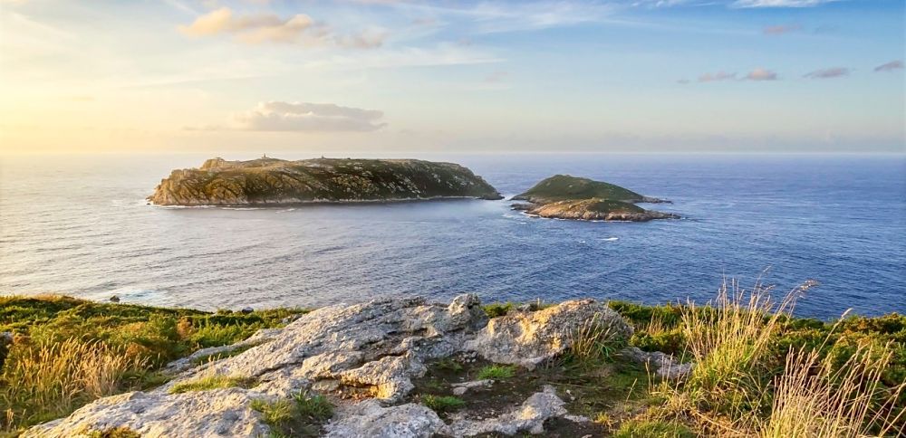 faro-Illas-Sisargas-malpica